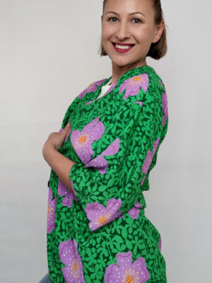 wiskozowe kimono w roślinny print i fioletowe kwiaty